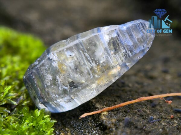 Ceylon Natural Bi-color Sapphire Complete Crystal