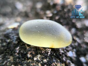 Facet Grade Ceylon Natural Chrysoberyl – Honeydew Green (Alluvial Rough)