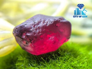 Ceylon Natural Facet Grade Rough Garnet
